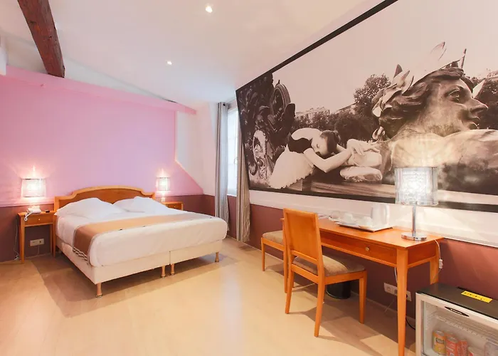 アトリエ ヴァヴァン 3* パリ